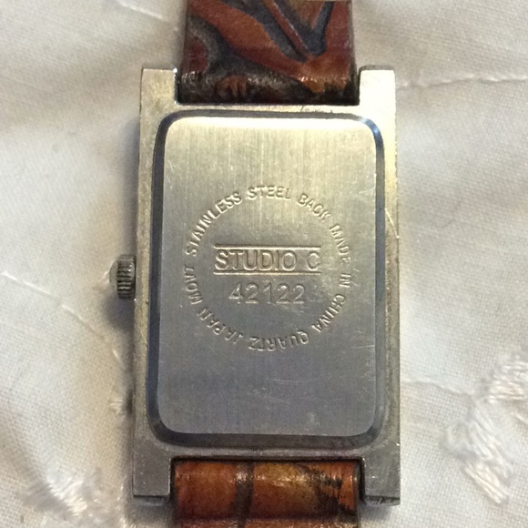 💕 Studio C genuine leather sunflowers watch - Picture 10 of 13